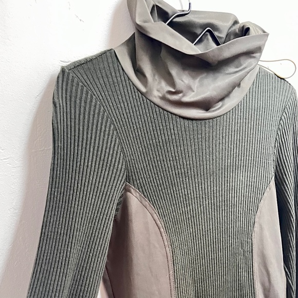 Stunning Designer Dress by Sun Light Paris - Olive Green, Long, Size M - Picture 4 of 8